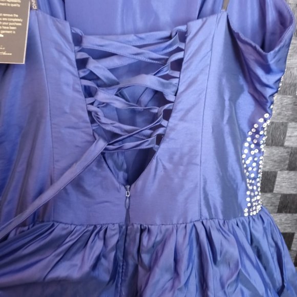 *70% OFF* Size Small Blue Ballgown - Picture 4 of 5
